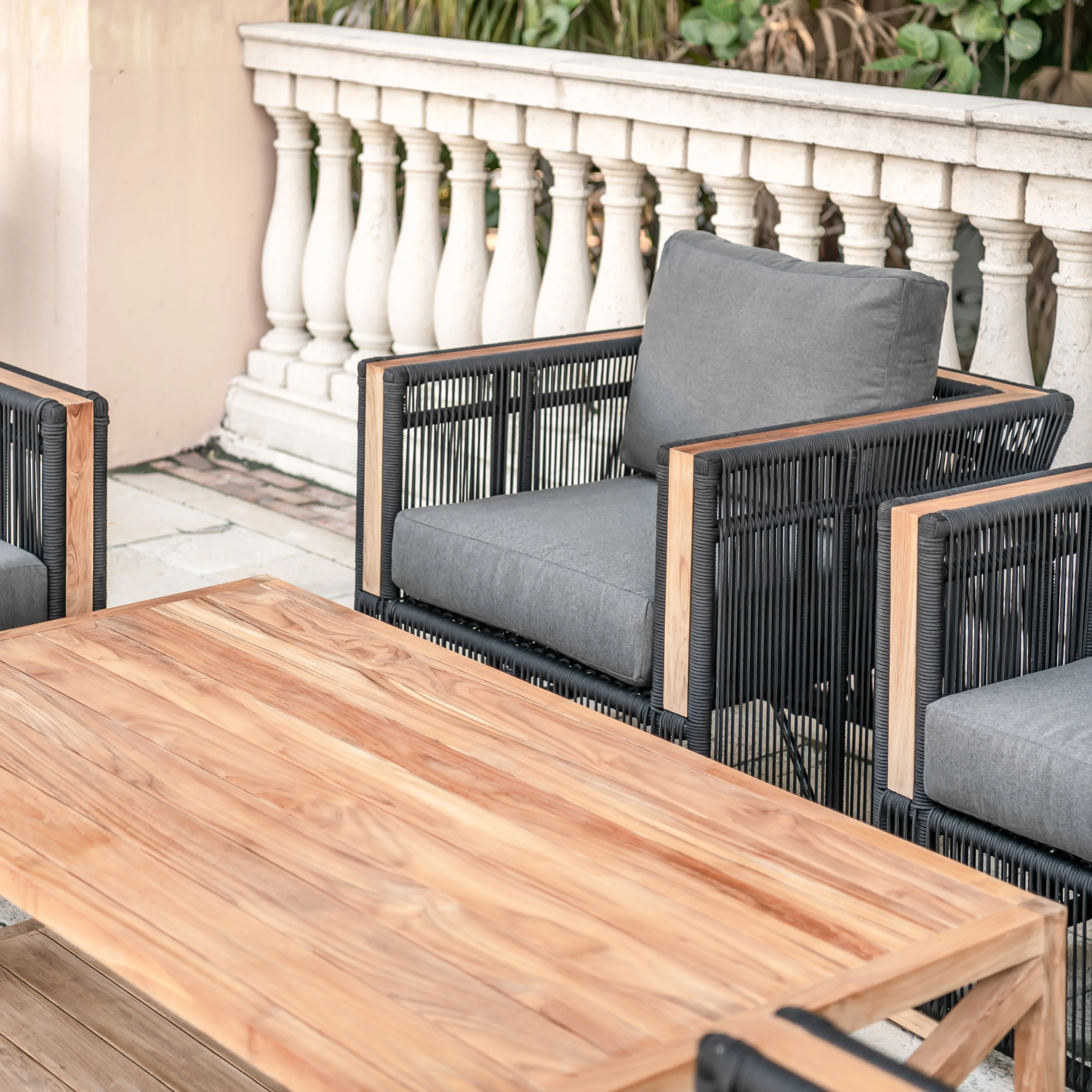 Breeze Club Chair